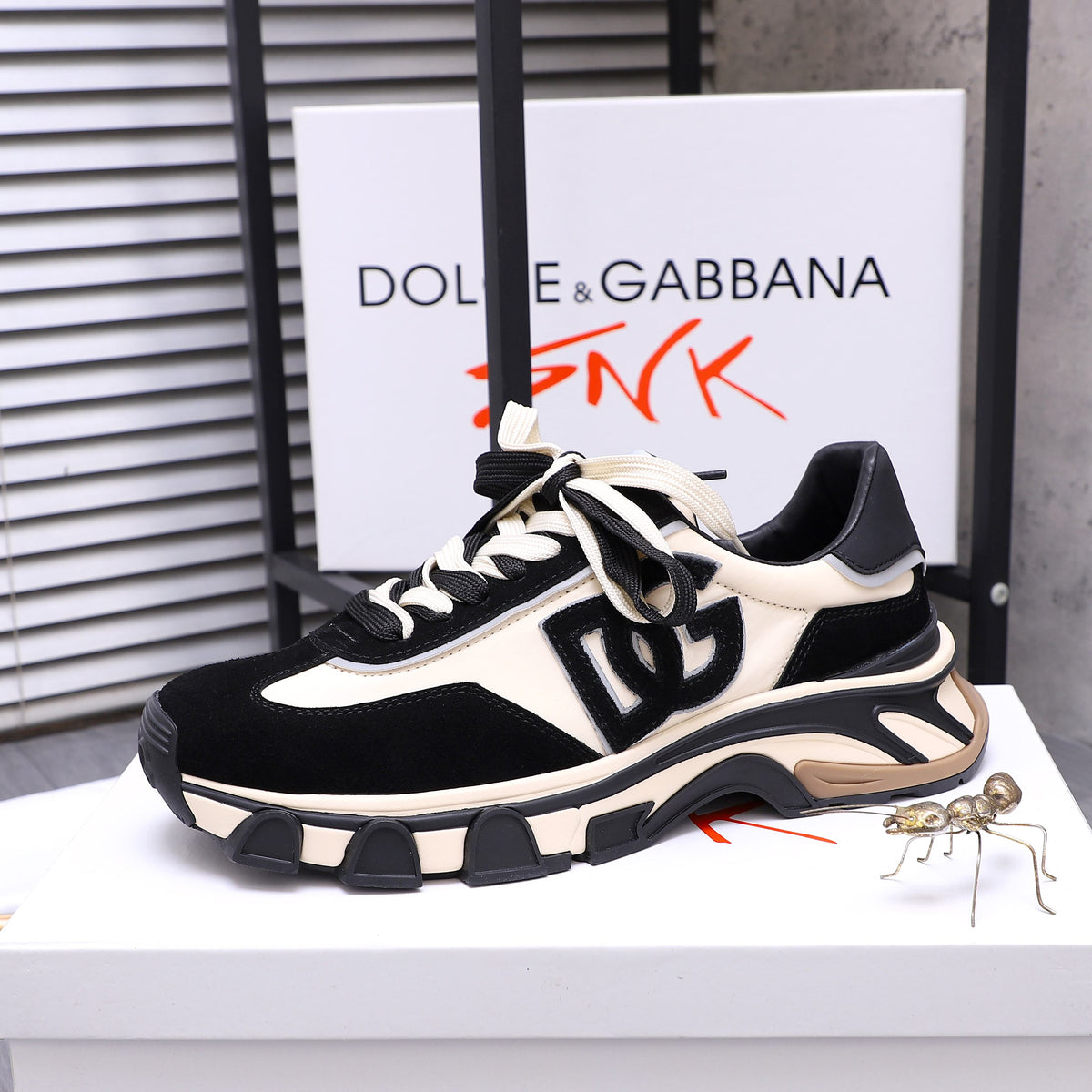 Dolce & Gabbana DG Couple's Suede Casual Sneakers