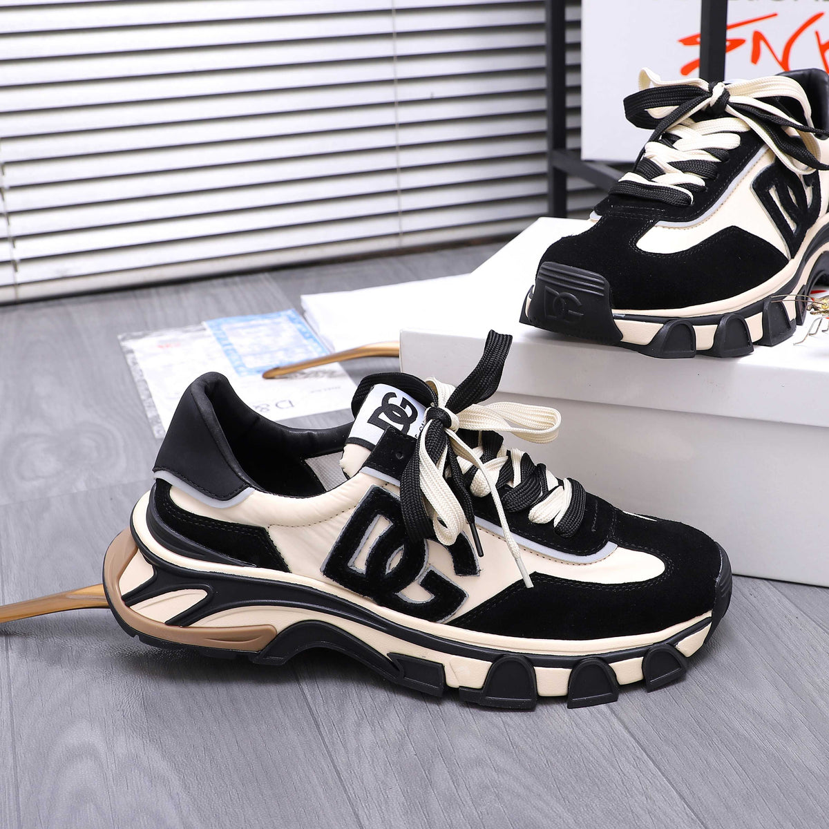 Dolce & Gabbana DG Couple's Suede Casual Sneakers