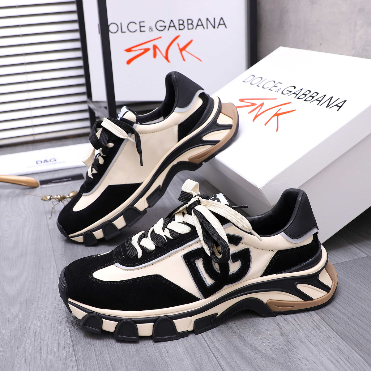 Dolce & Gabbana DG Couple's Suede Casual Sneakers