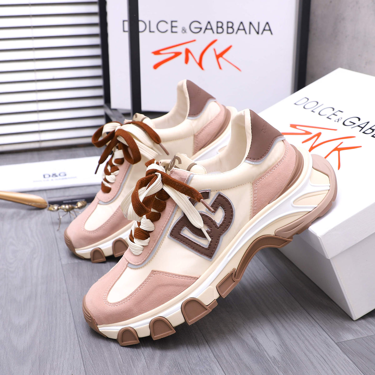Dolce & Gabbana DG Couple's Suede Casual Sneakers