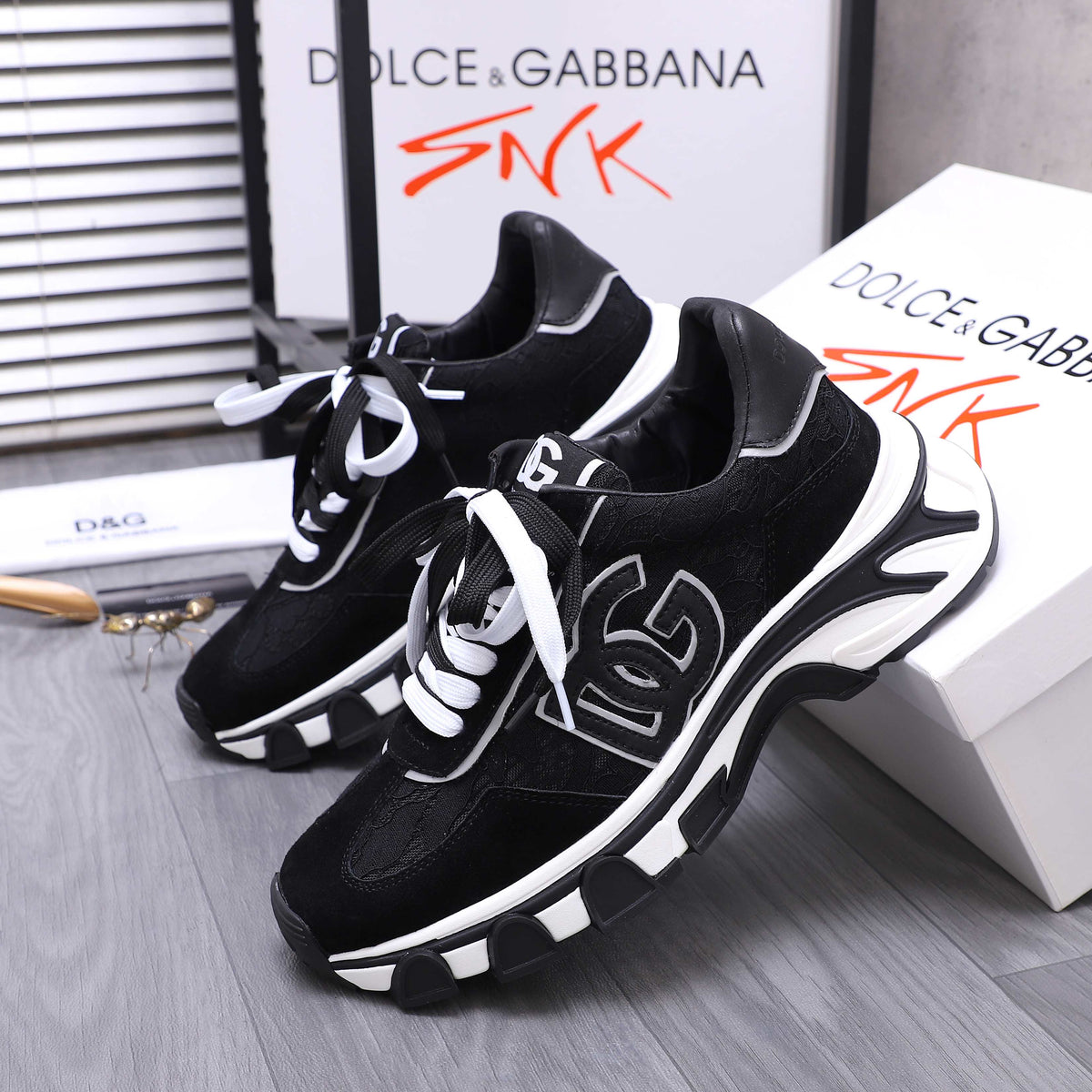 Dolce & Gabbana DG Couple's Suede Casual Sneakers