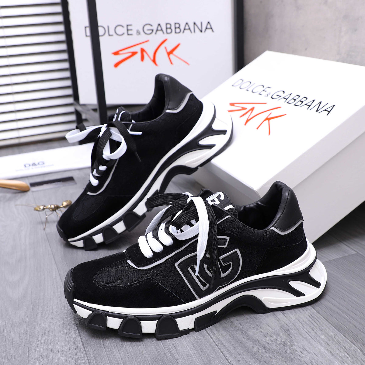Dolce & Gabbana DG Couple's Suede Casual Sneakers
