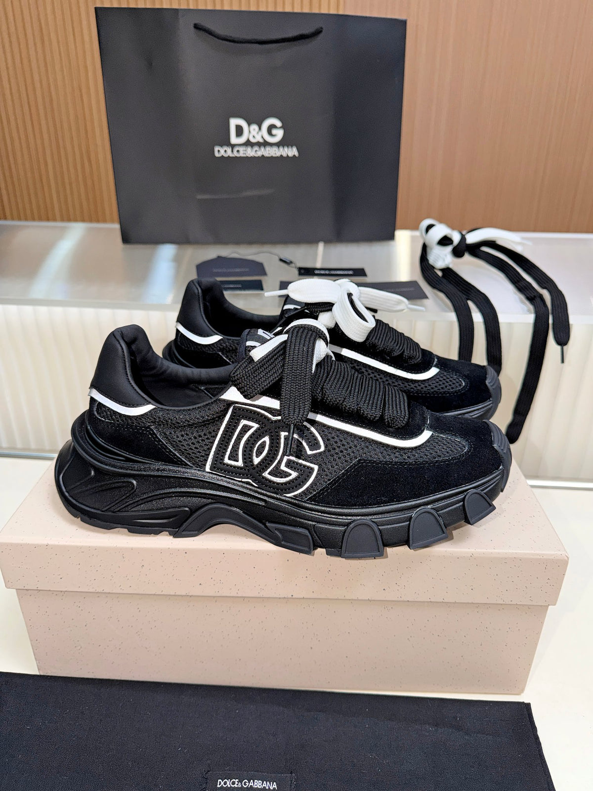 Dolce & Gabbana DG Couple's Oxford & Lace Sneakers