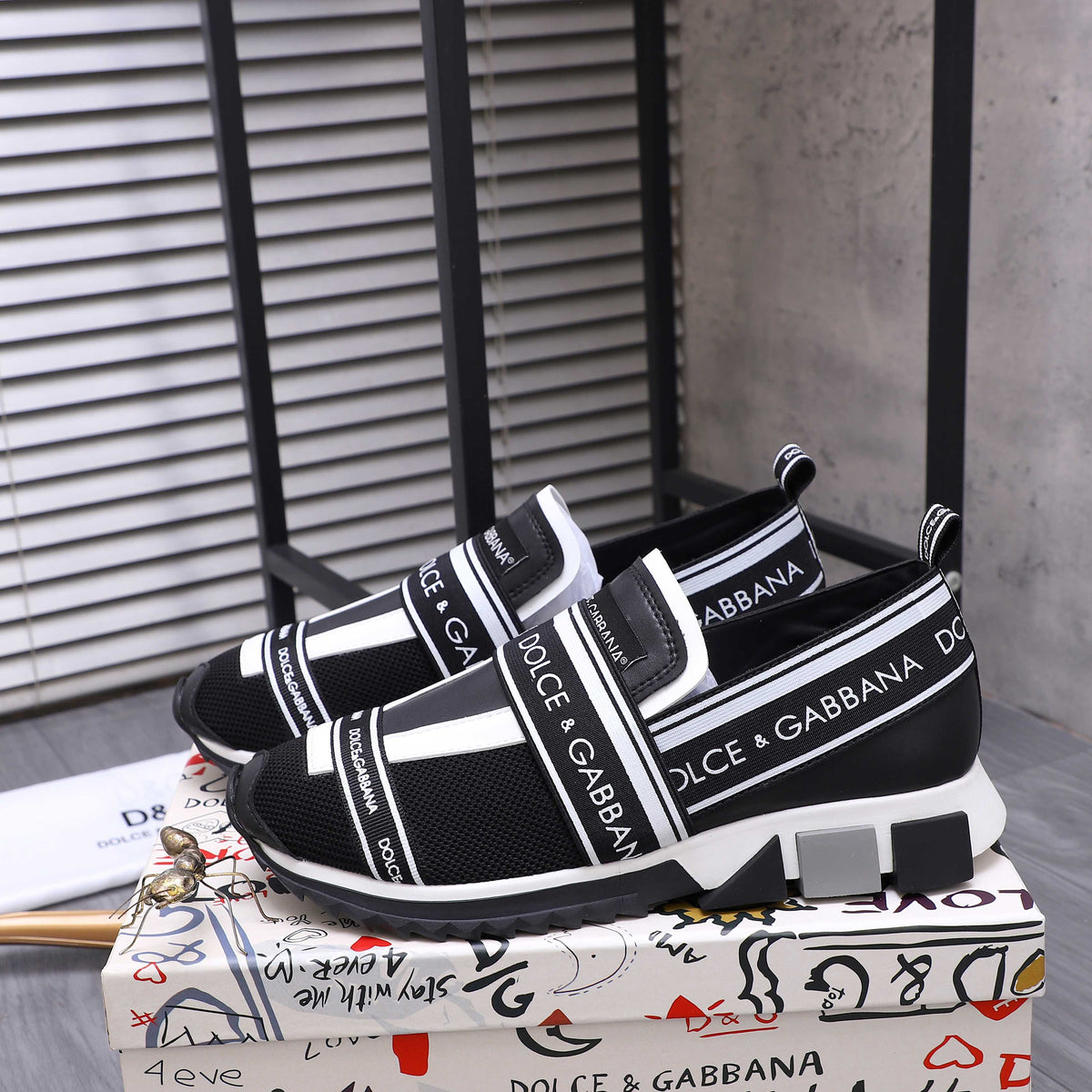 Dolce & Gabbana DG Couple's Suede Casual Sneakers
