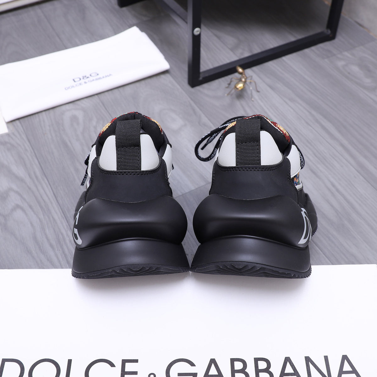 Dolce & Gabbana DG Couple's Suede Casual Sneakers