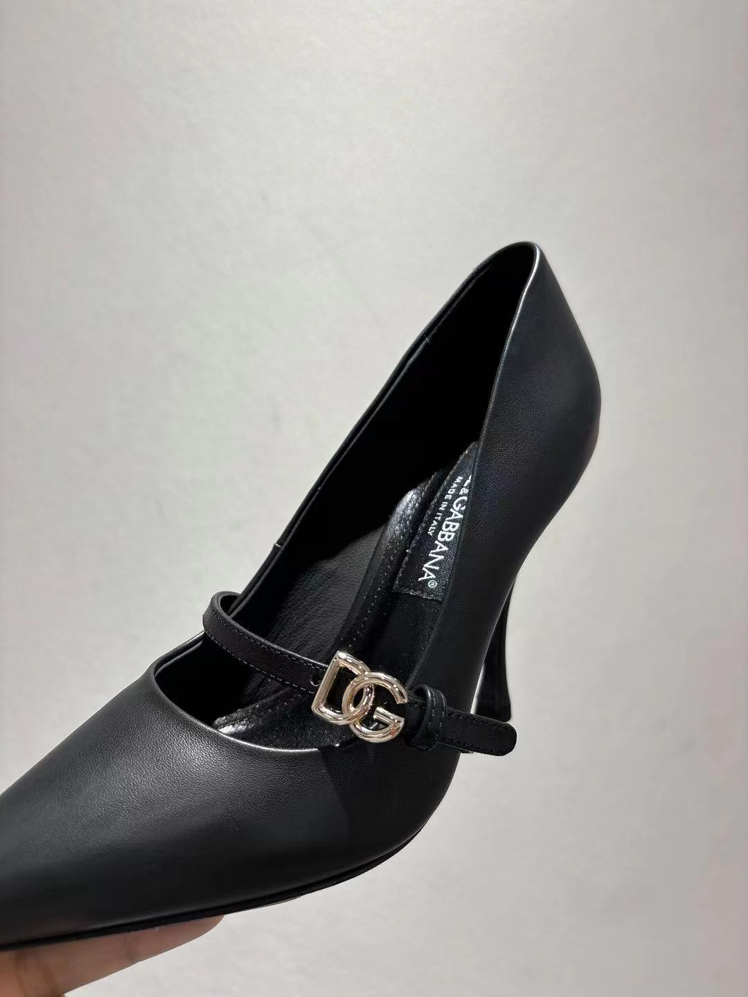 Dolce & Gabbana DG Women's Pointed-Toe Leather Heels