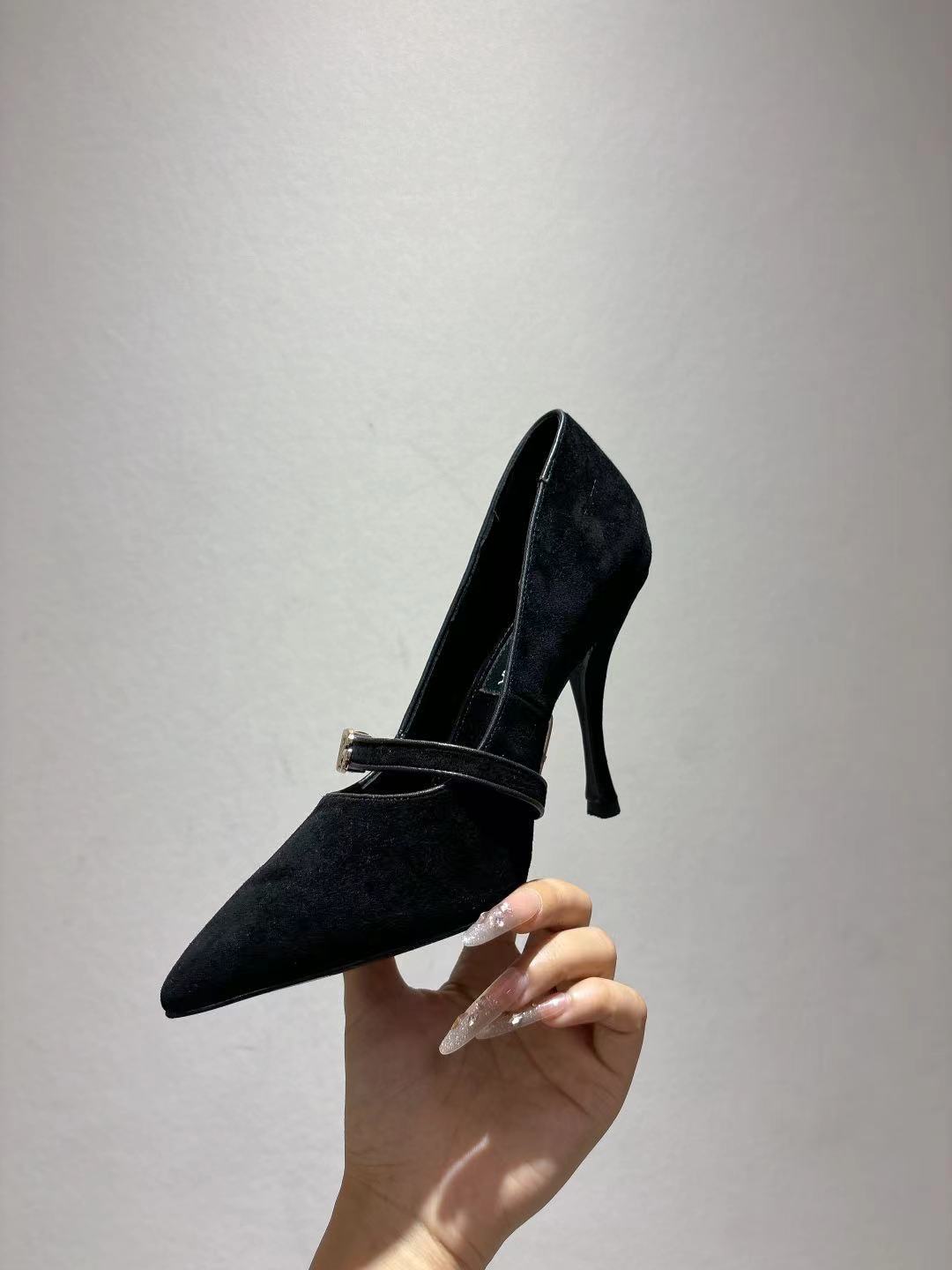 Dolce & Gabbana DG Women's Pointed-Toe Leather Heels