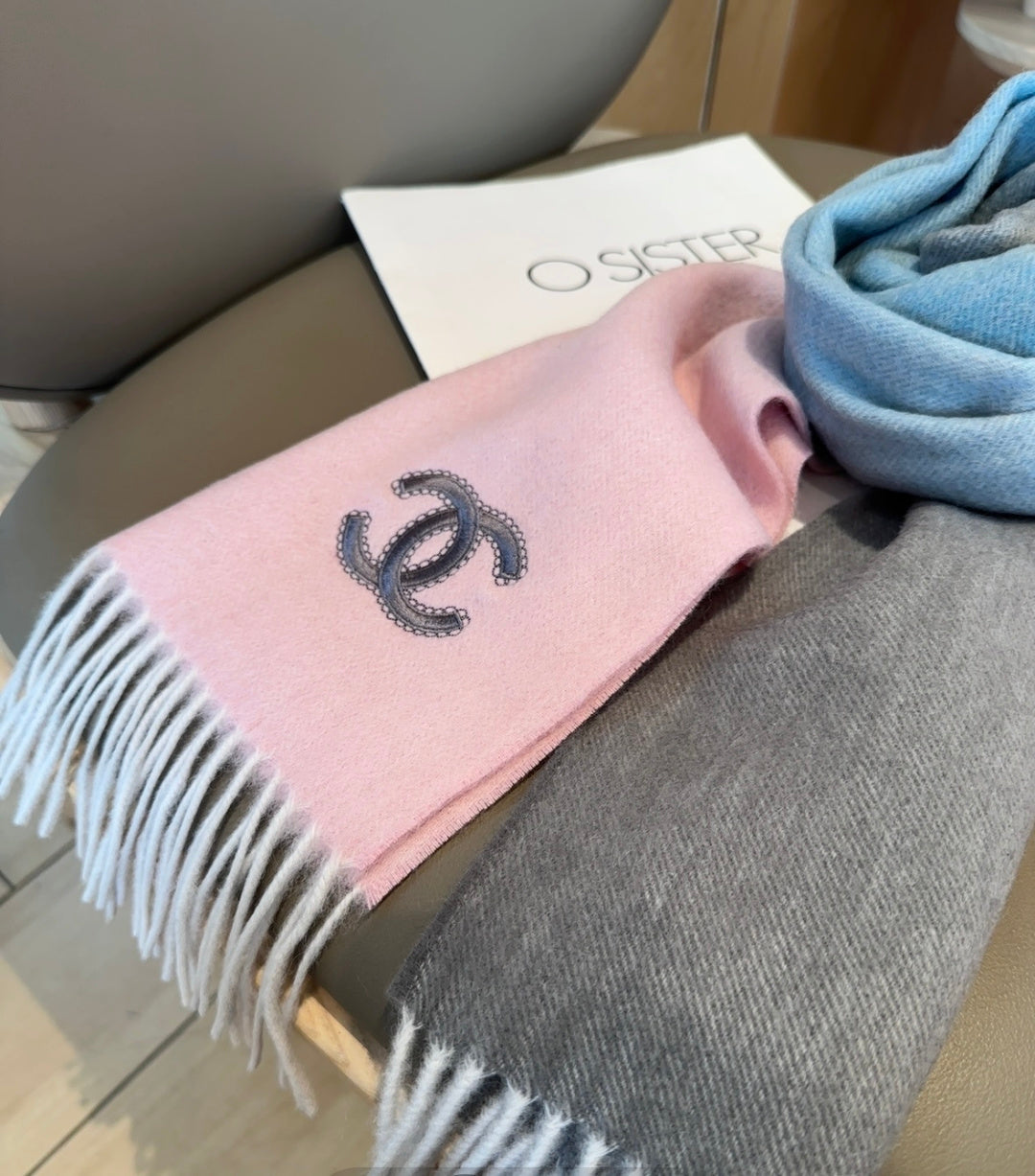 multicolor hollow Scarf for unisex couple - alternate angle view 10