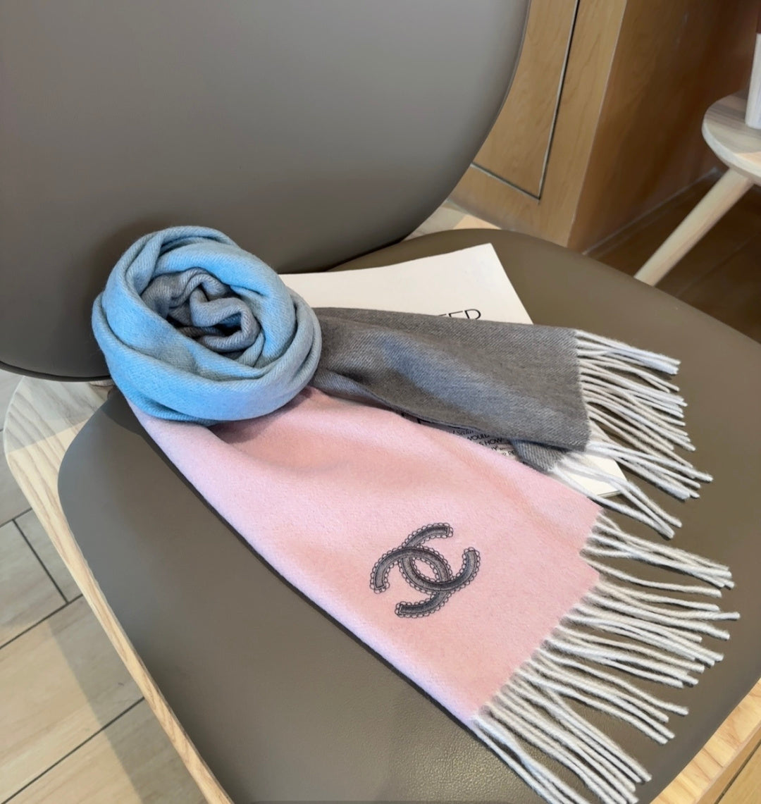 multicolor hollow Scarf for unisex couple - alternate angle view 11