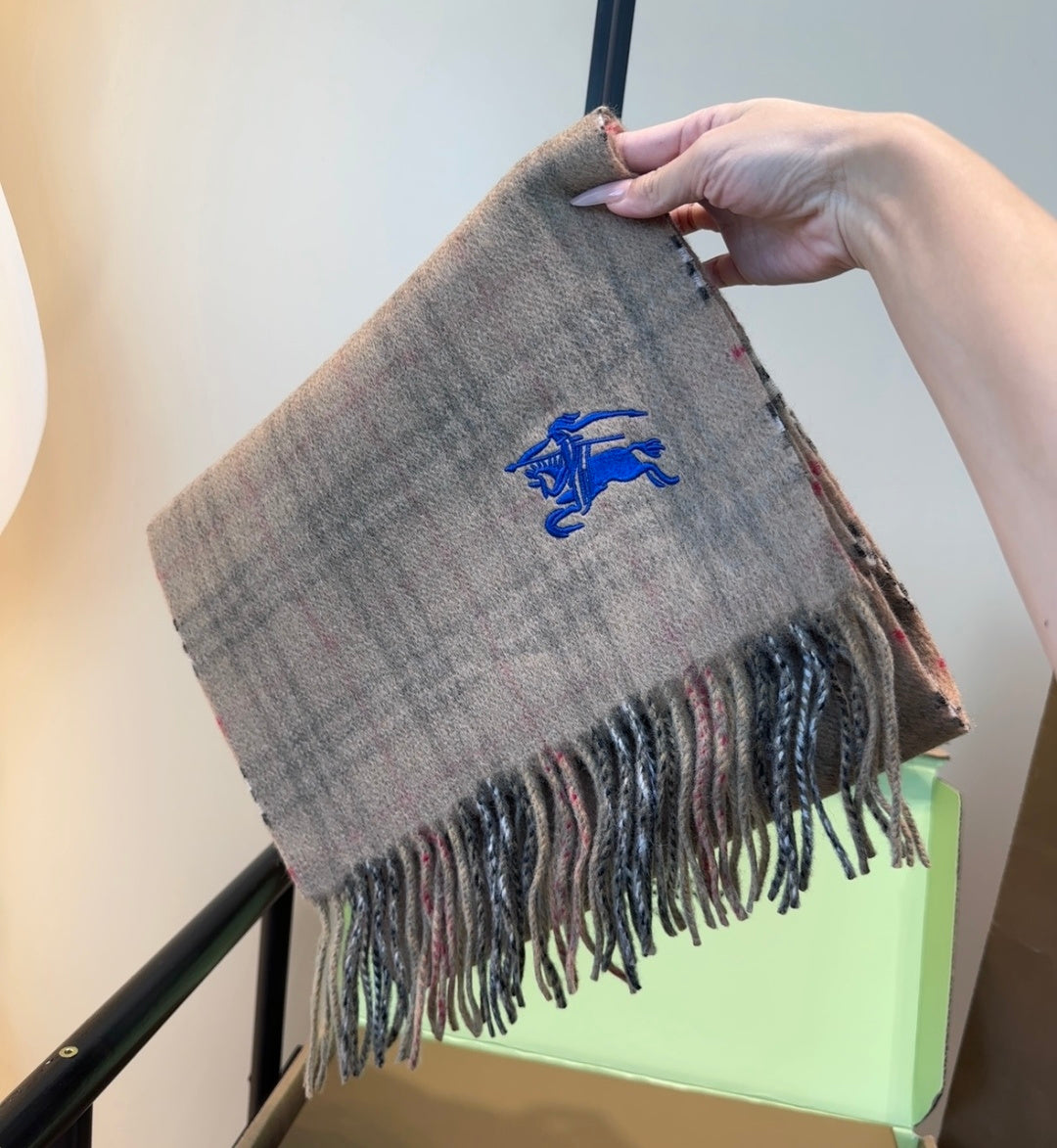stylish Scarf for men - alternate angle view 4