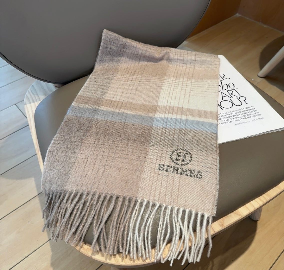 elegant Scarf for unisex couple - alternate angle view 6