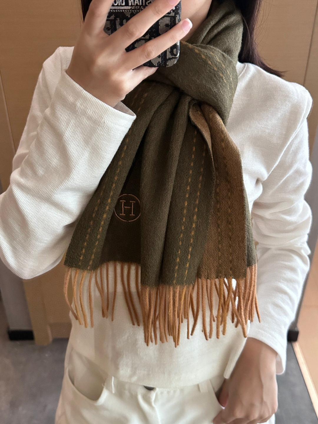elegant Scarf for unisex couple - product detail view