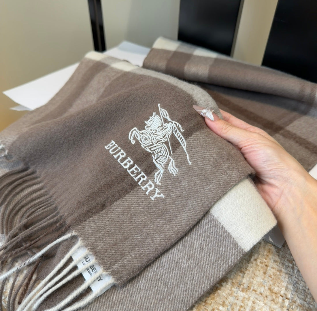 stylish Scarf for men - alternate angle view 7