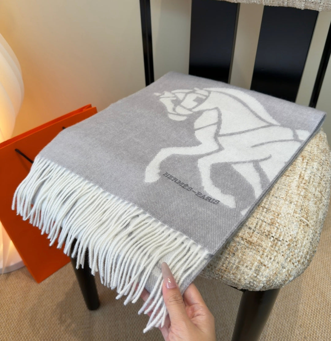 elegant Scarf for unisex couple - alternate angle view 4