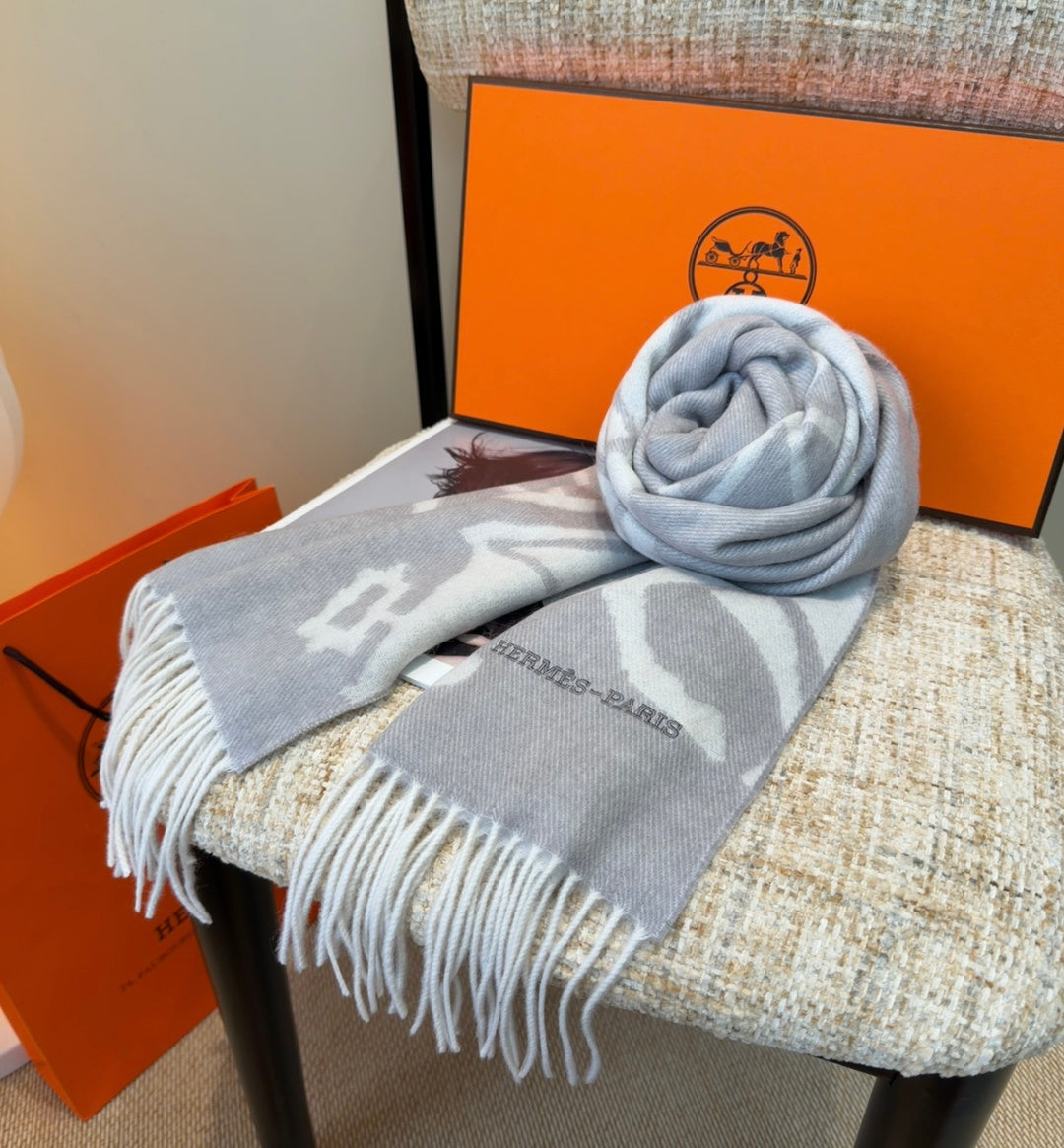 elegant Scarf for unisex couple - alternate angle view 9