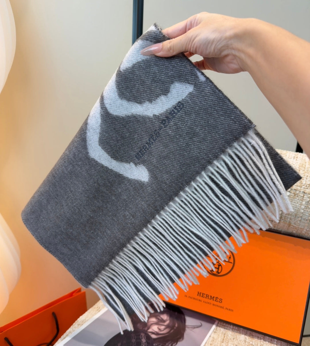 elegant Scarf for unisex couple - alternate angle view 3