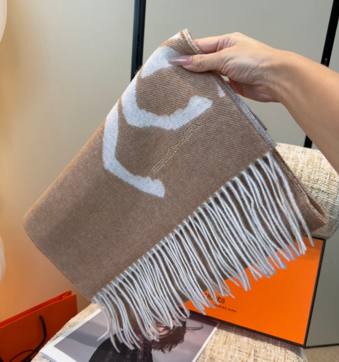 elegant Scarf for unisex couple - alternate angle view 3