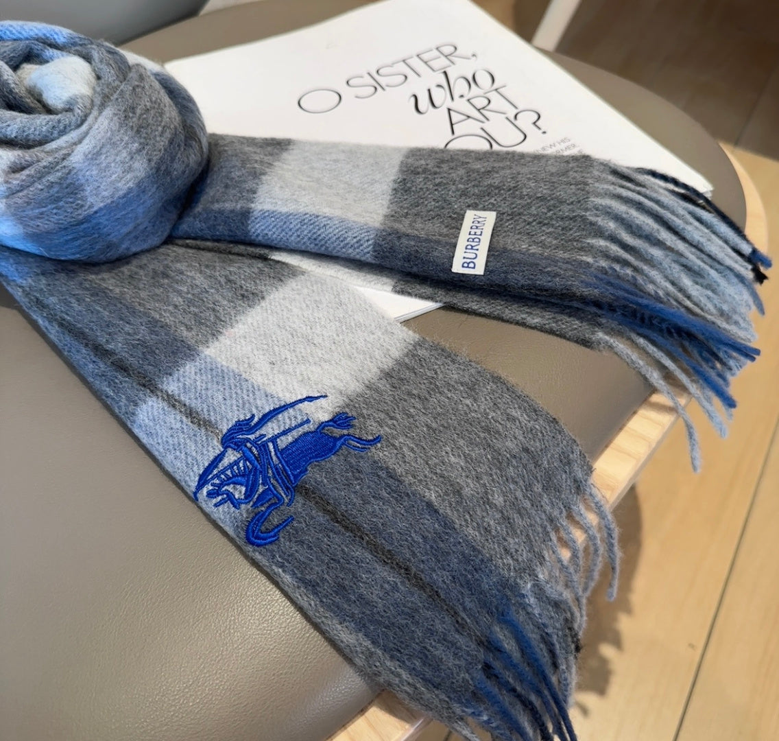 stylish Scarf for men - alternate angle view 11