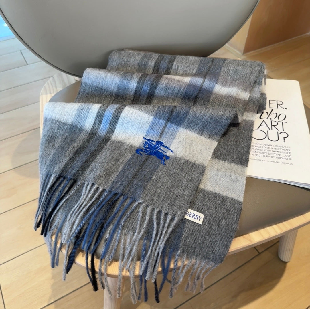 stylish Scarf for men - alternate angle view 7