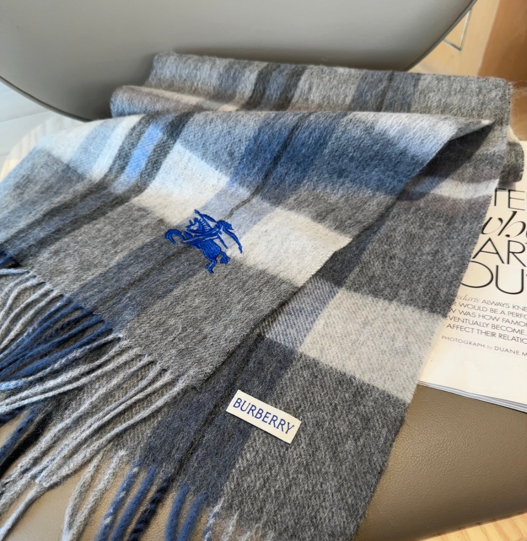 stylish Scarf for men - alternate angle view 8
