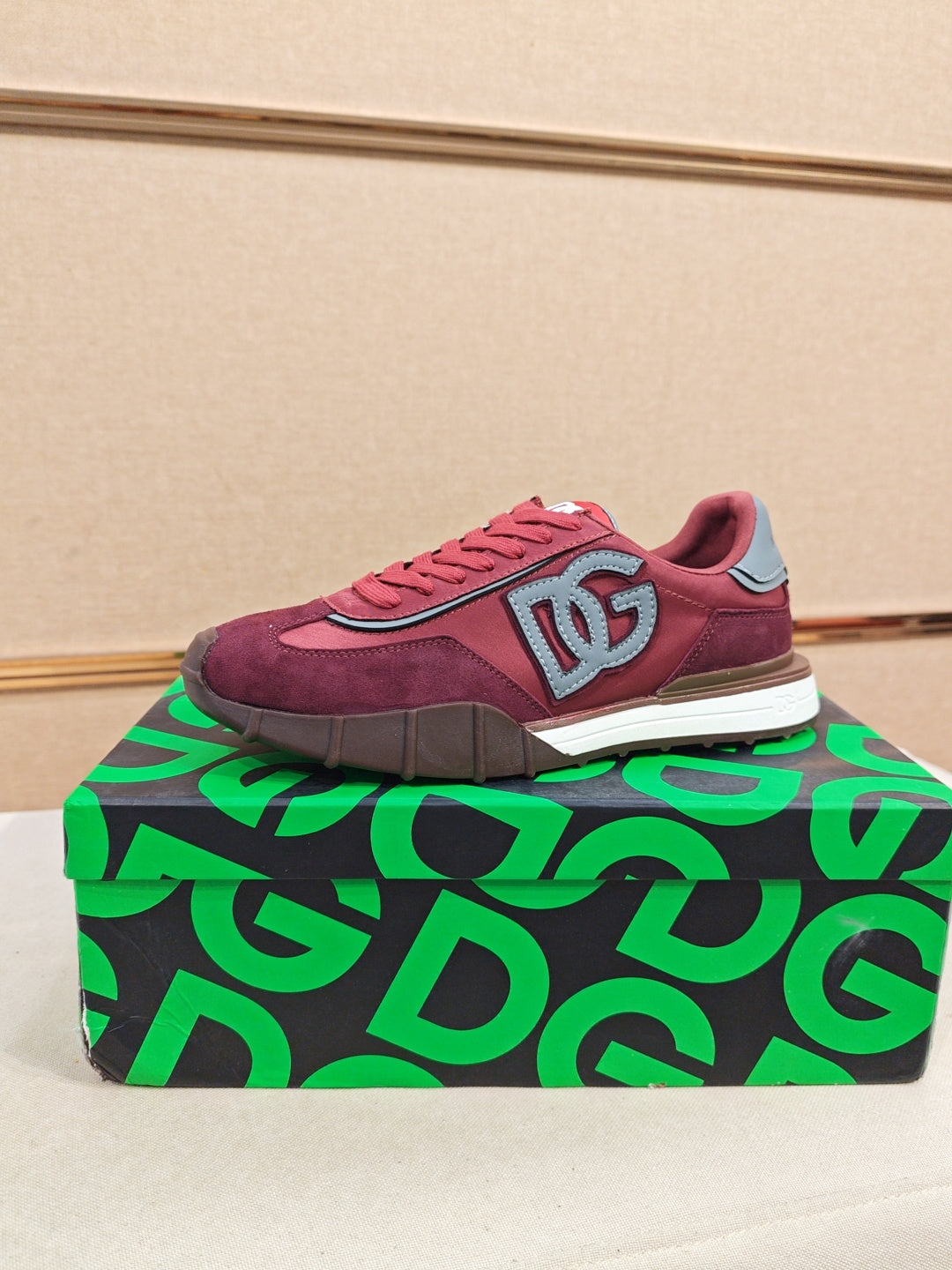 Dolce & Gabbana DG Couple's Athletic Casual Sneakers