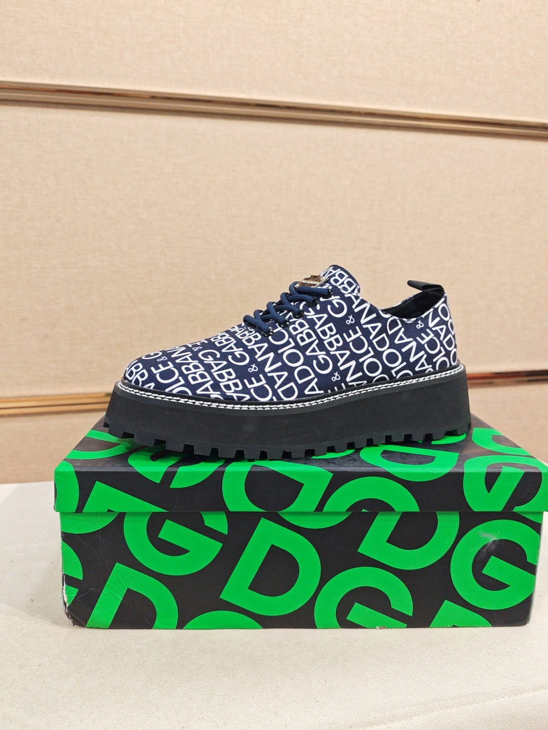 Dolce & Gabbana DG Couple's Athletic Casual Sneakers