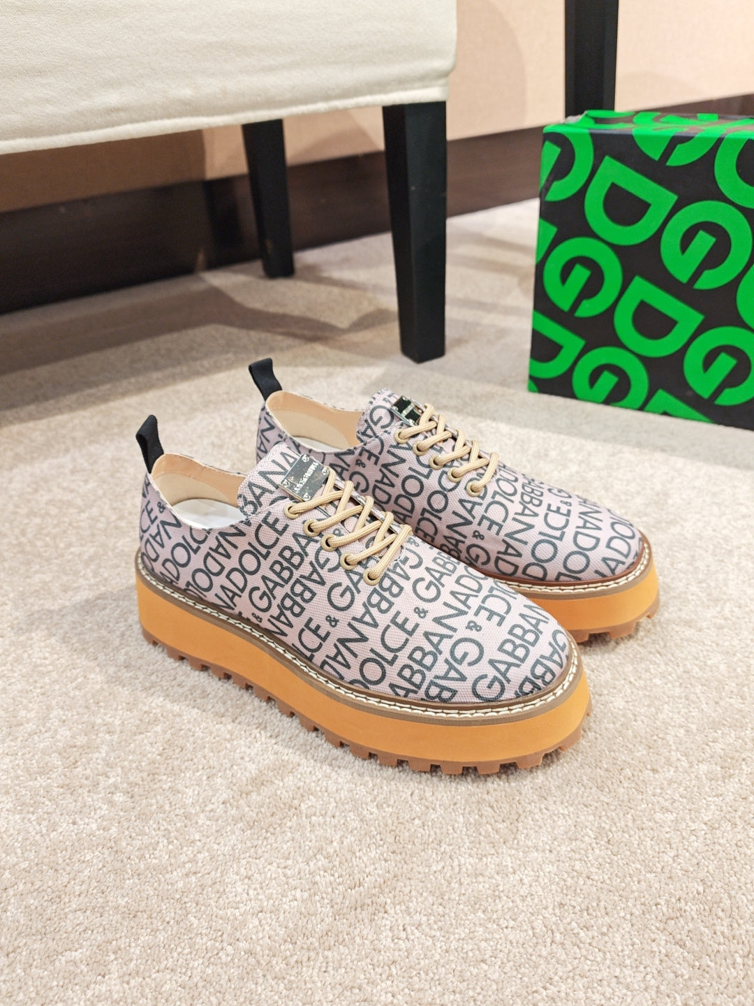 Dolce & Gabbana DG Couple's Athletic Casual Sneakers
