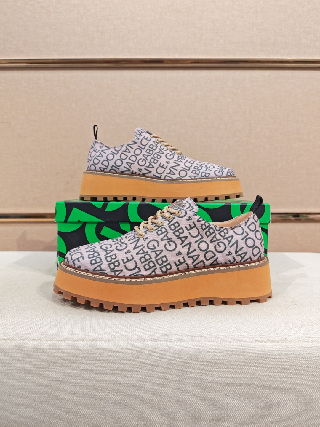 Dolce & Gabbana DG Couple's Athletic Casual Sneakers