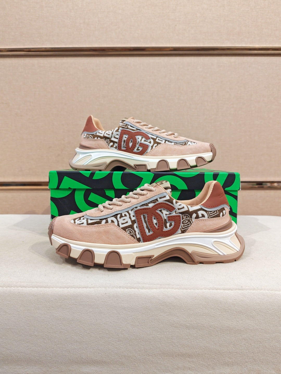 Dolce & Gabbana DG Couple's Athletic Casual Sneakers