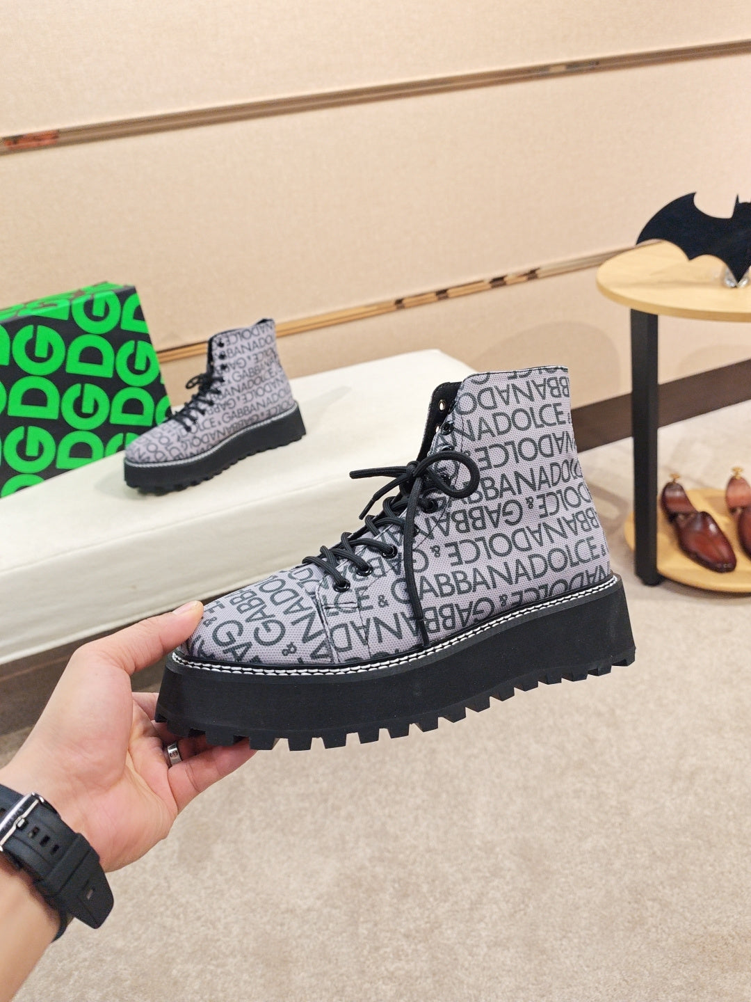 Dolce & Gabbana DG Couple's Athletic Casual Sneakers