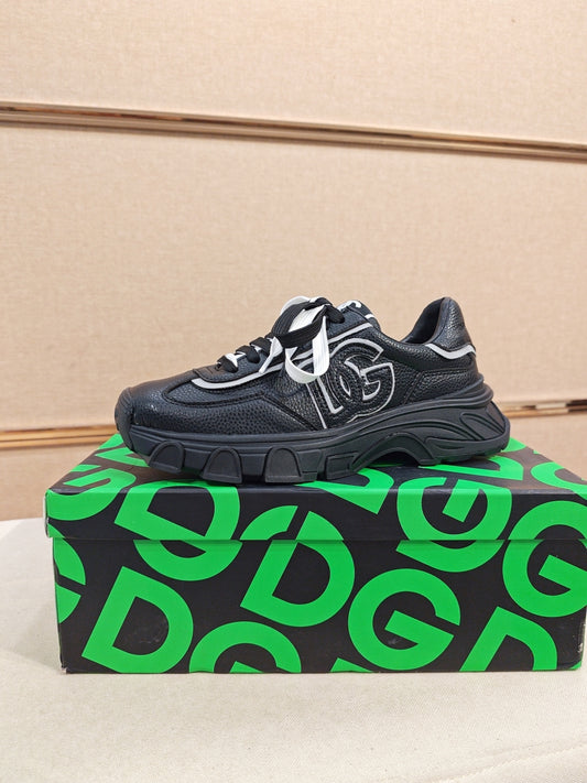 Dolce & Gabbana DG Couple's Athletic Casual Sneakers