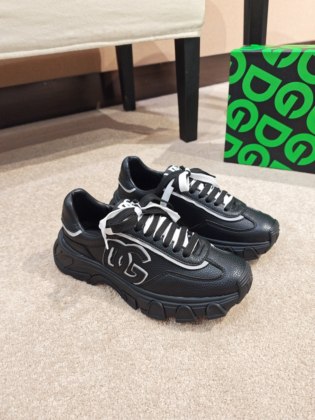 Dolce & Gabbana DG Couple's Athletic Casual Sneakers
