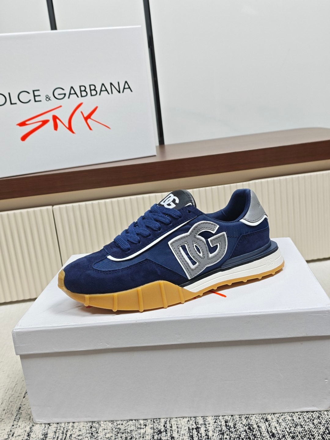 Dolce & Gabbana DG Couple's Athletic Casual Sneakers