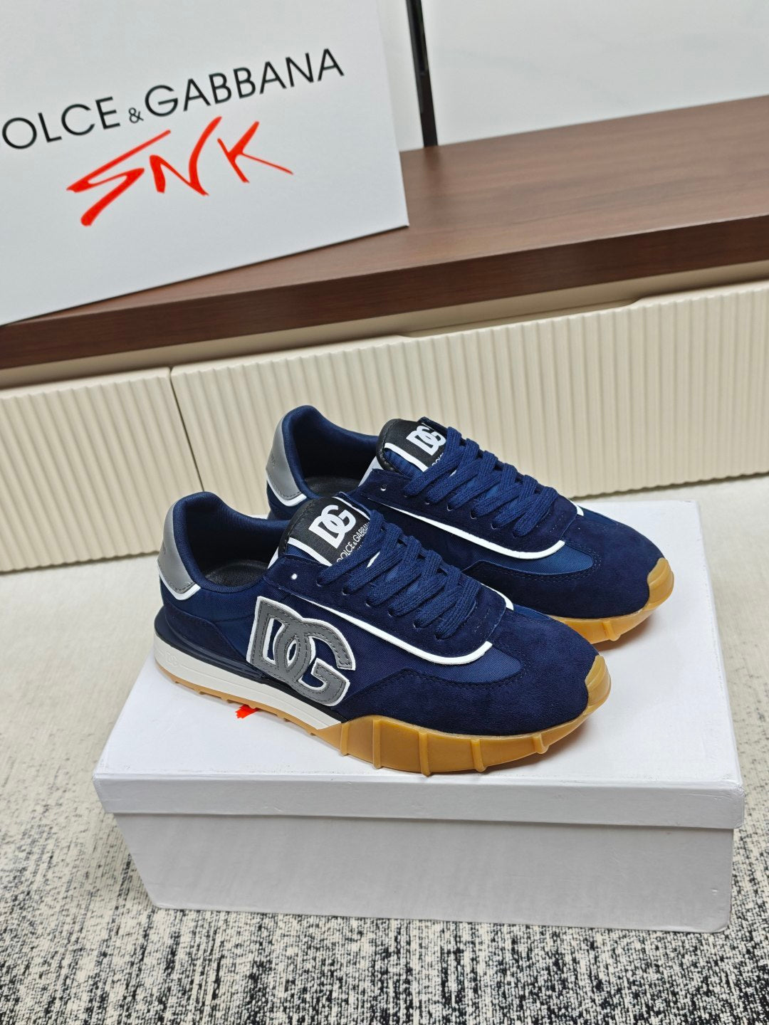 Dolce & Gabbana DG Couple's Athletic Casual Sneakers