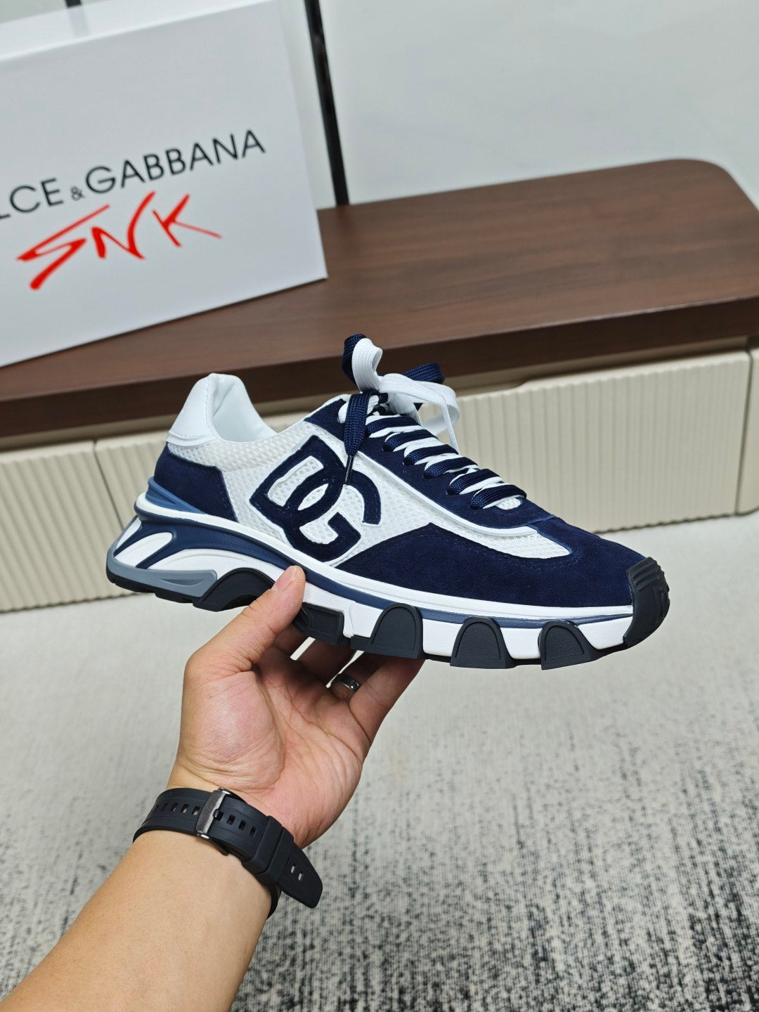 Dolce & Gabbana DG Couple's Athletic Casual Sneakers