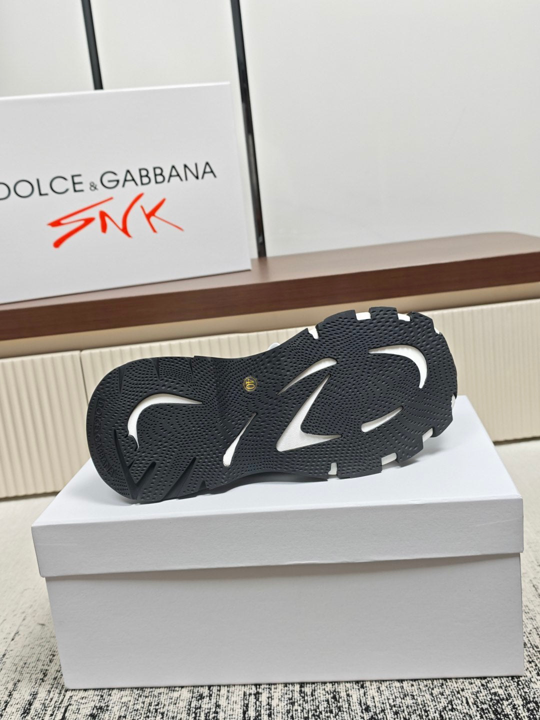 Dolce & Gabbana DG Couple's Athletic Casual Sneakers