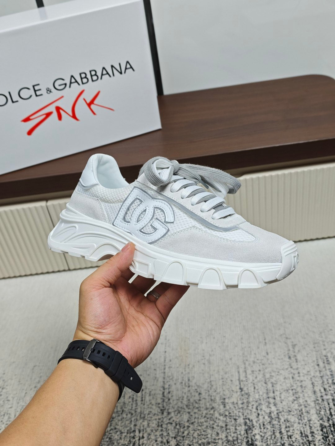 Dolce & Gabbana DG Couple's Athletic Casual Sneakers