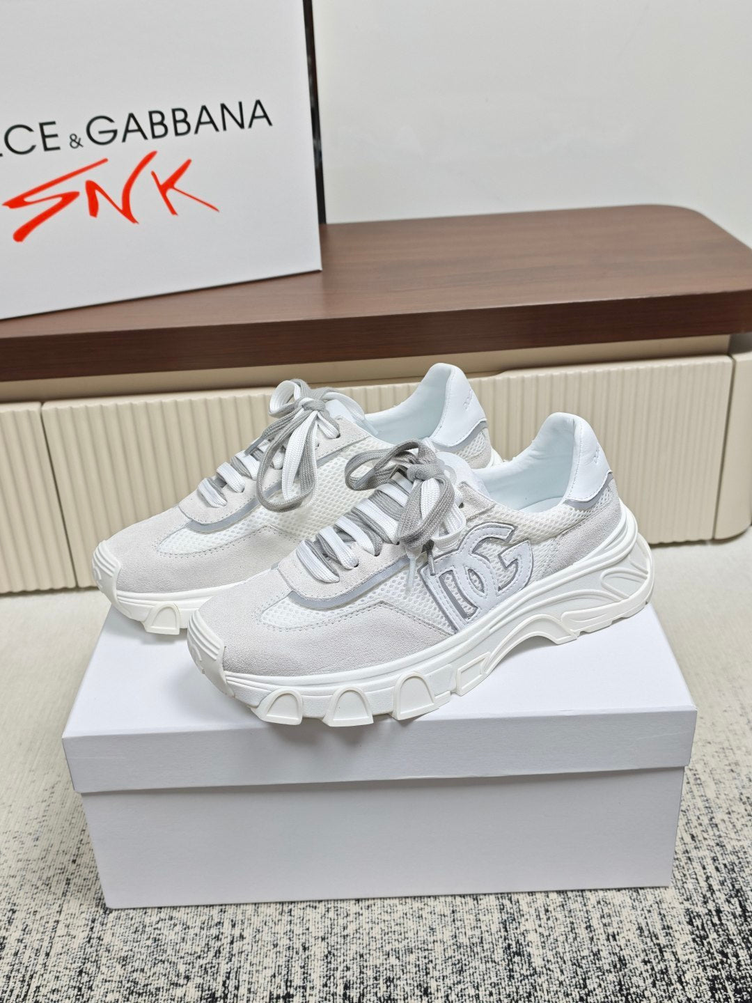 Dolce & Gabbana DG Couple's Athletic Casual Sneakers