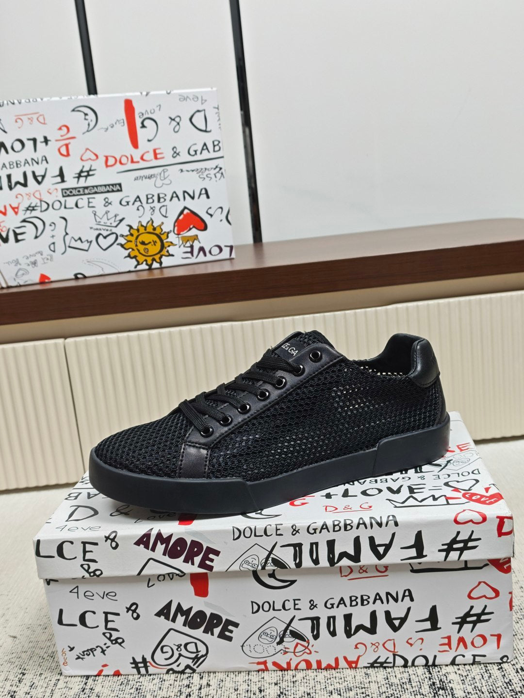 Dolce & Gabbana DG Couple's Athletic Casual Sneakers