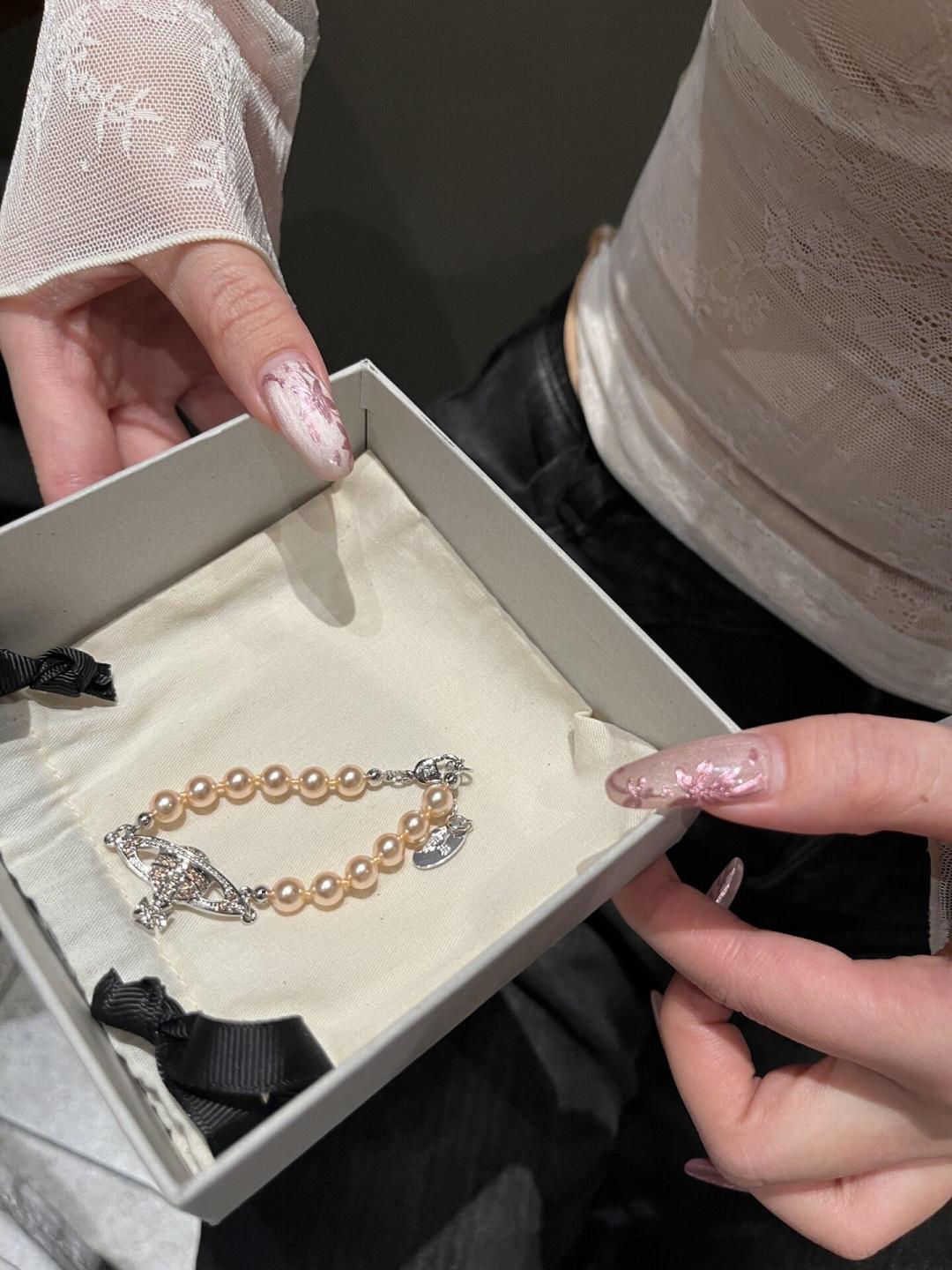 pearl crystal inlaid Bracelet for women - alternate angle view 2