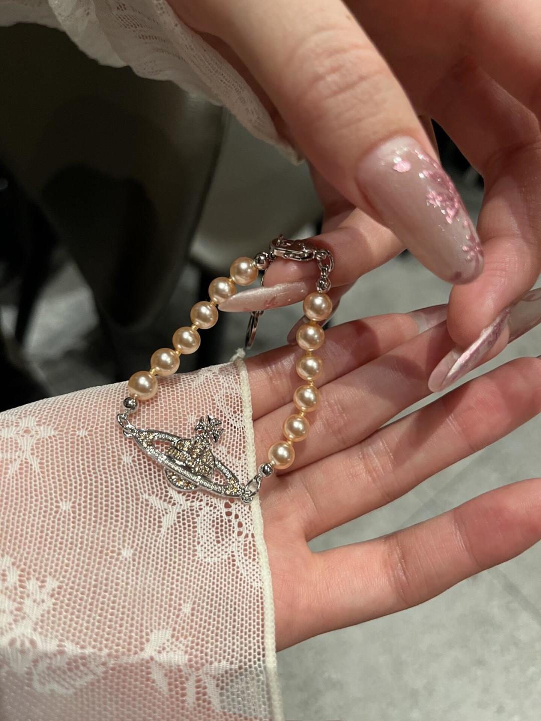 pearl crystal inlaid Bracelet for women - product detail view