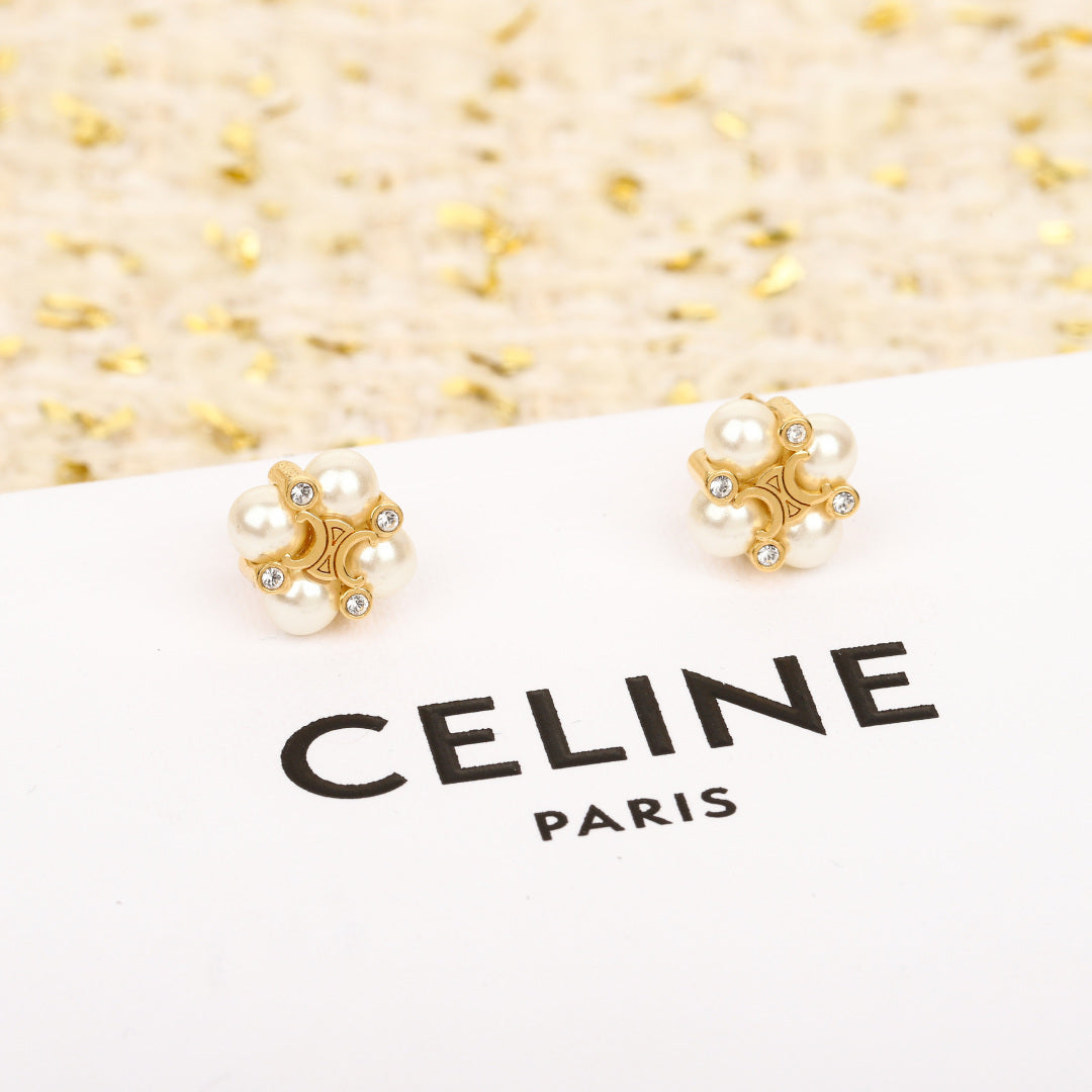 pearl Stud Earrings for unisex couple - product detail view