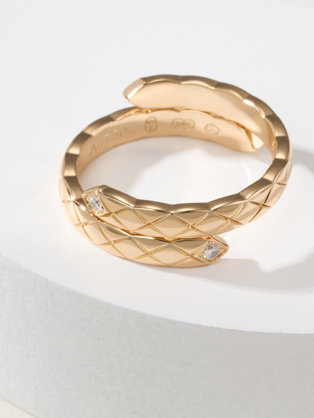 luxury Ring for women - alternate angle view 8