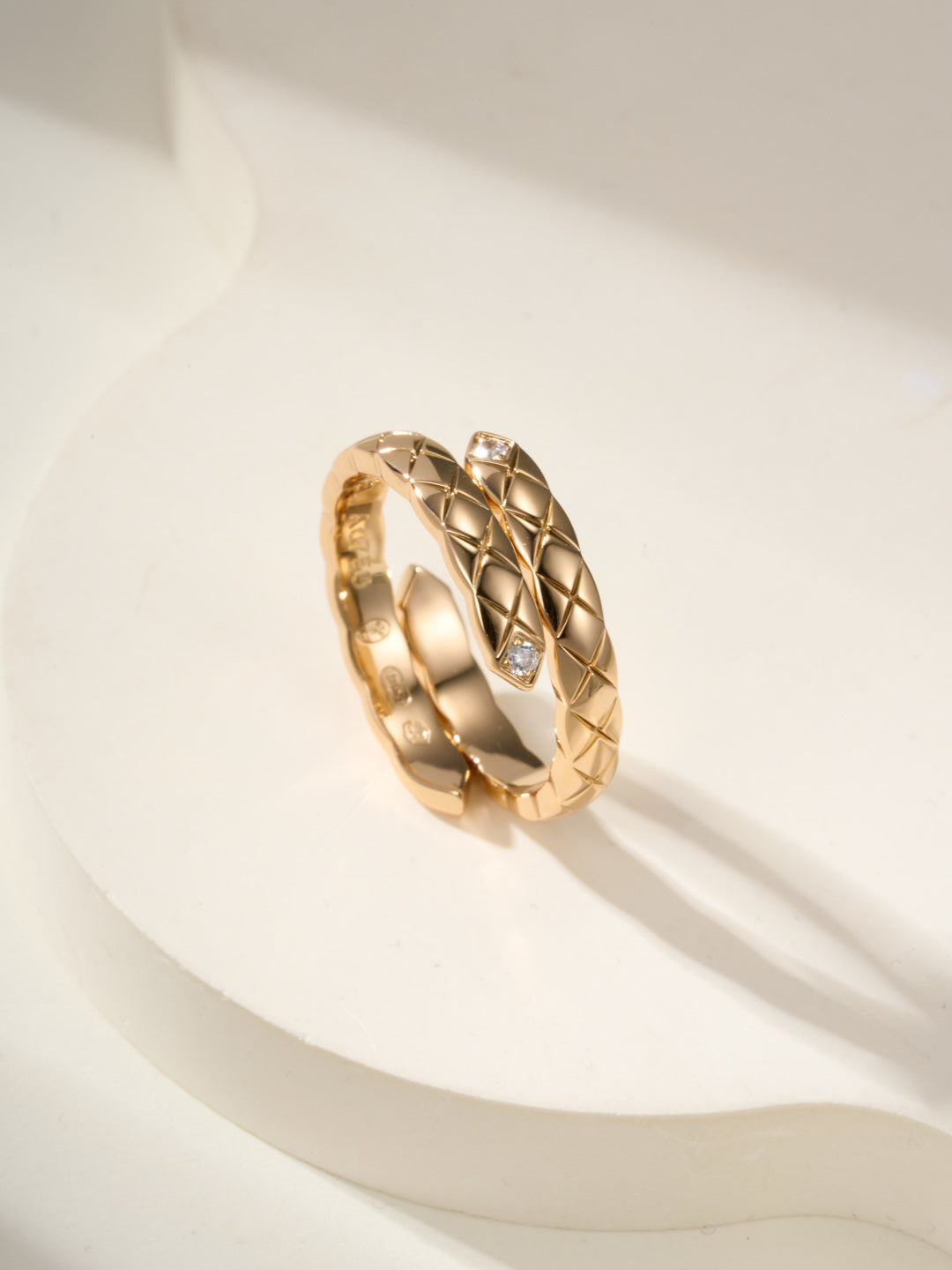 luxury Ring for women - alternate angle view 4