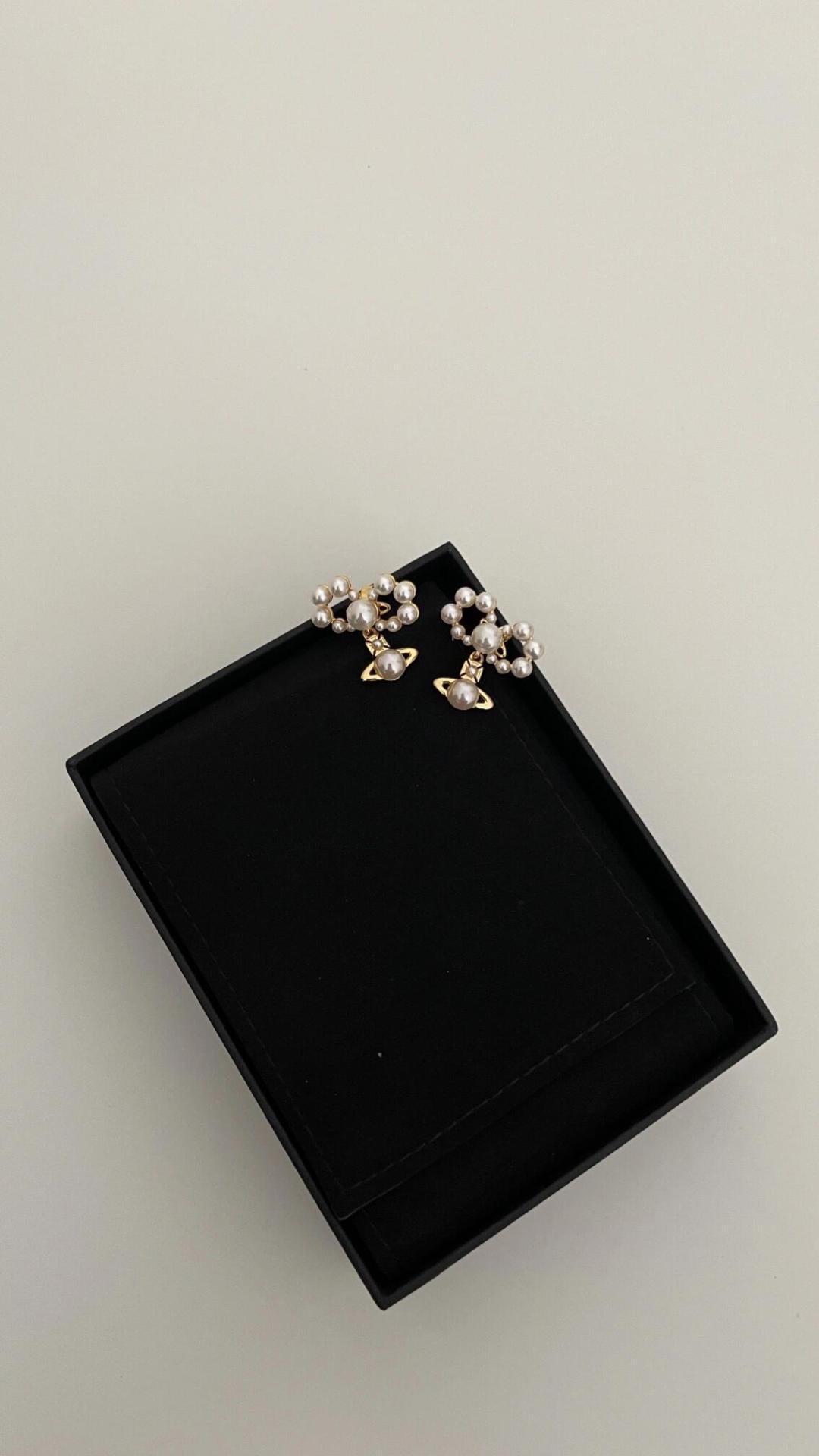 pink pearl Stud Earrings for women - alternate angle view 7