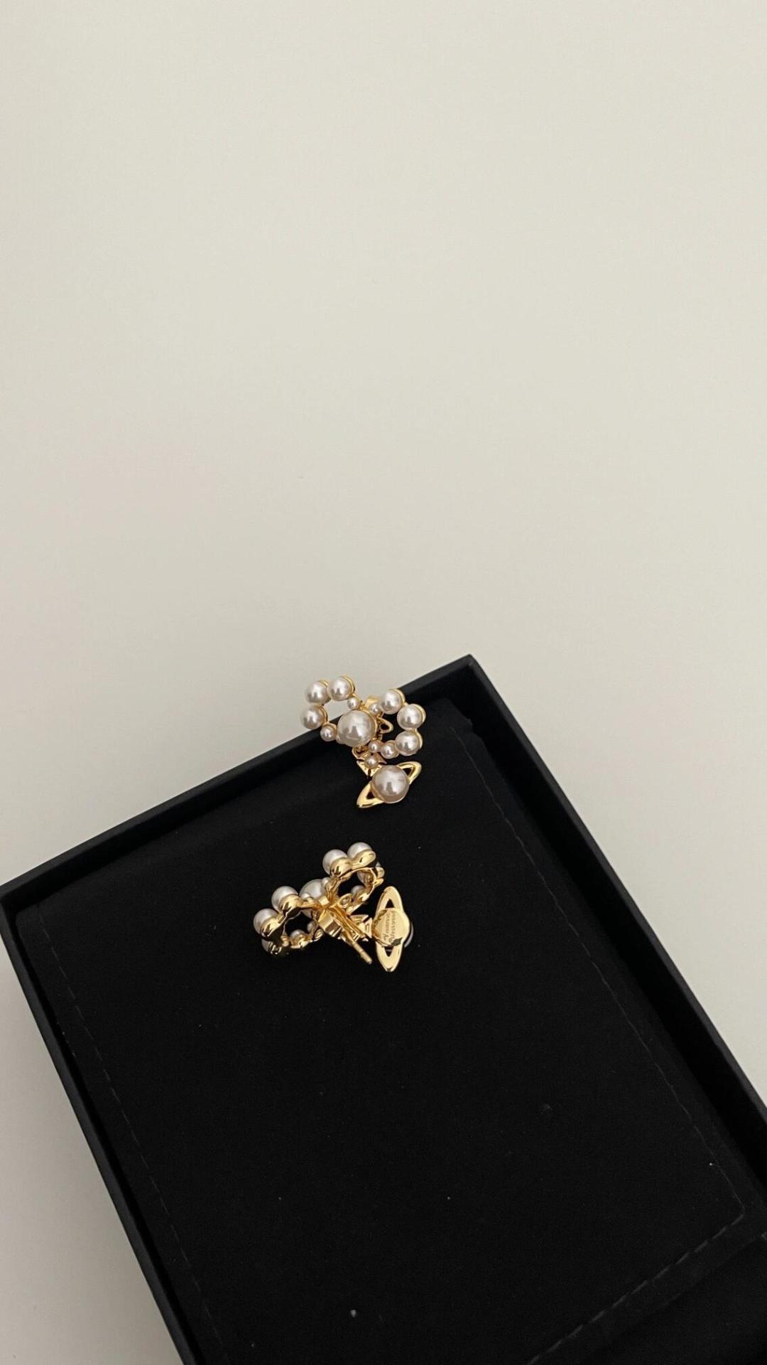 pink pearl Stud Earrings for women - alternate angle view 5