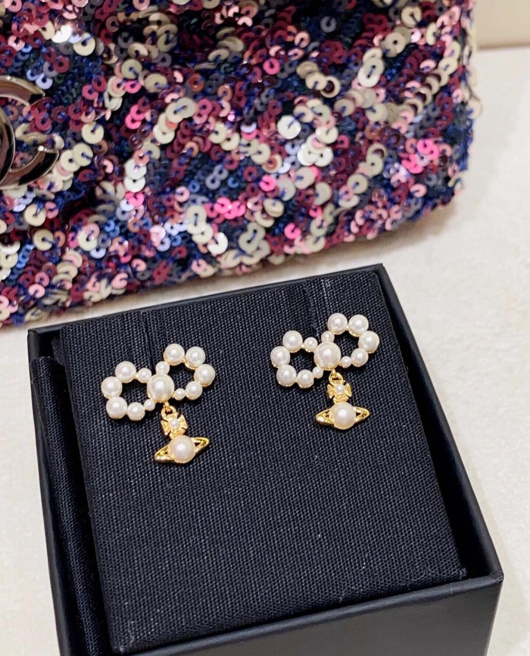 pink pearl Stud Earrings for women - alternate angle view 2