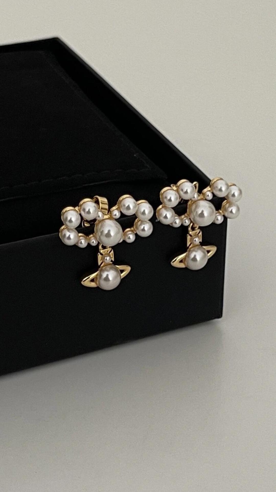 pink pearl Stud Earrings for women - alternate angle view 8