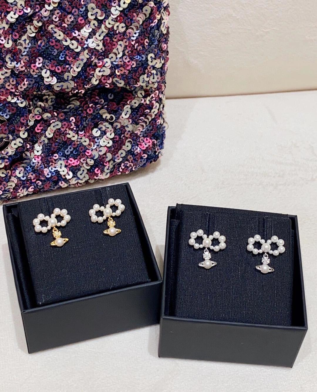 pink pearl Stud Earrings for women - product detail view