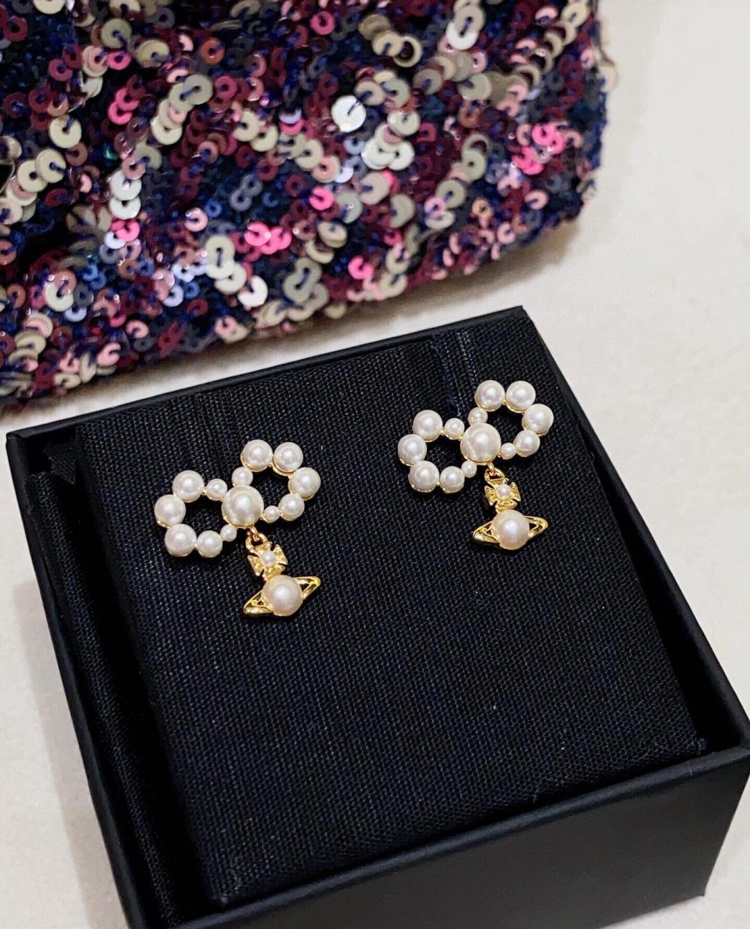 pink pearl Stud Earrings for women - alternate angle view 3